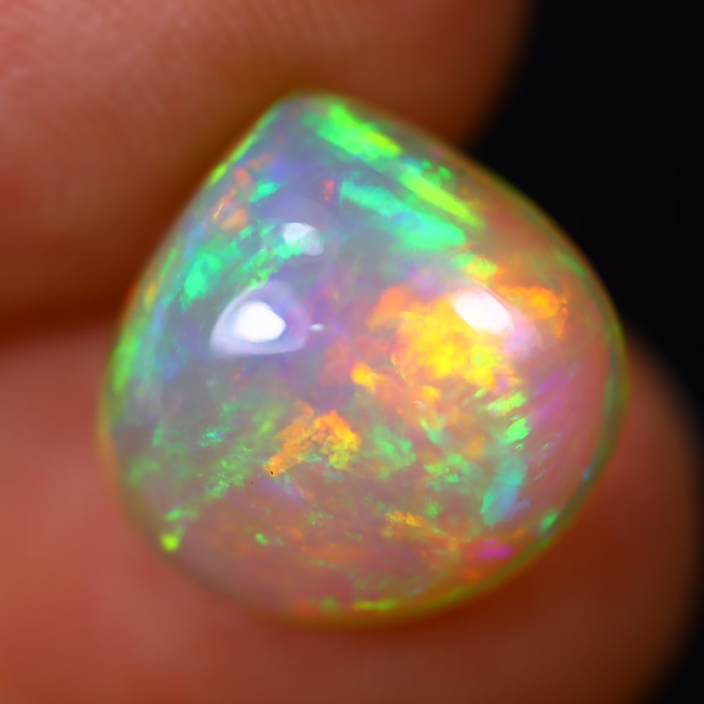 *4.26Ct Welo Opal Polished - Ethiopian Opal - Pear Cabochon, 696B: Ksmith Heritage Auctioneers Welcome to our auction house, today auction brought to you by Ksmith Heritage Auctioneers based in Penang, Malaysia specialize in all kinds of opal and color gemstone both