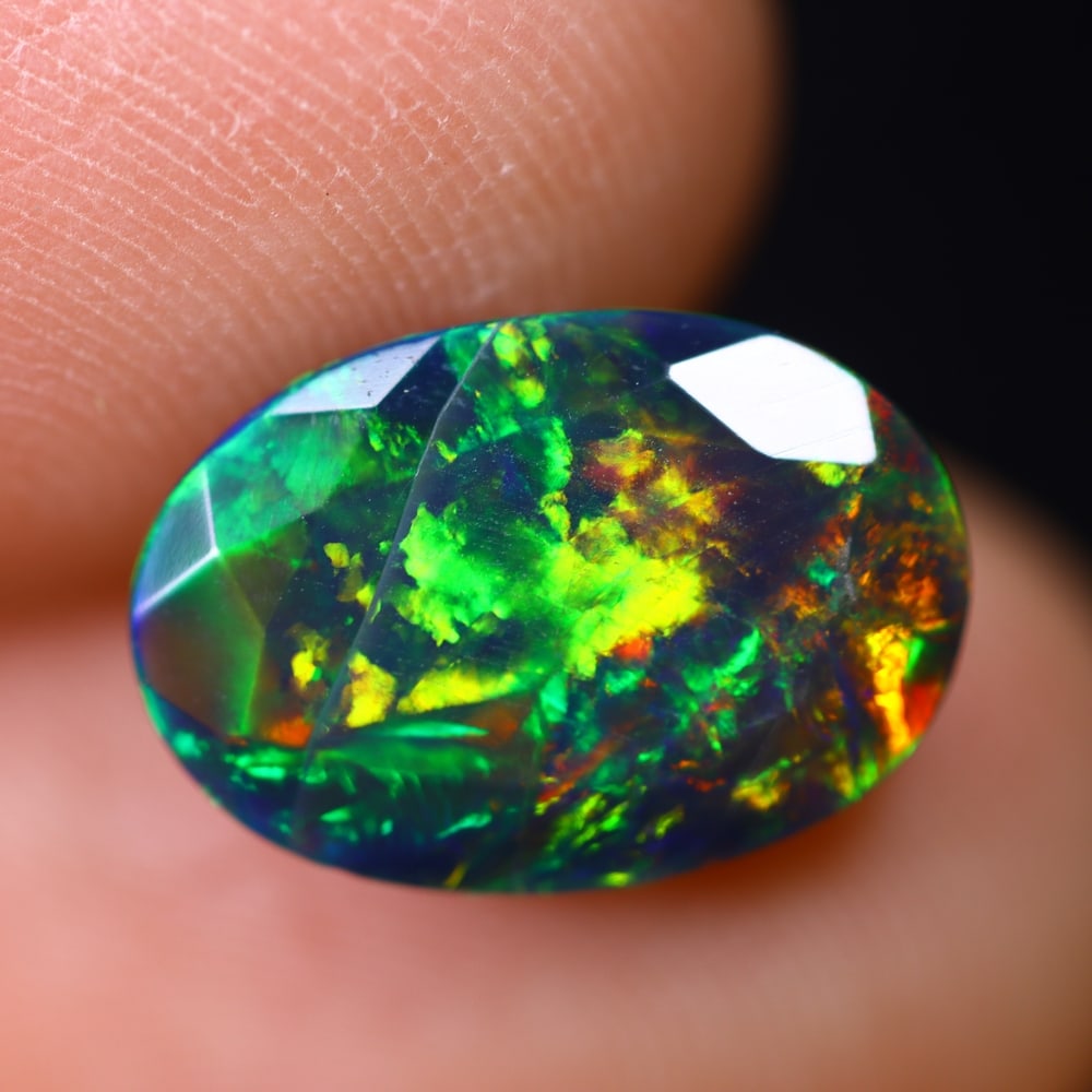 2.04Ct Welo Black Opal - Ethiopian Opal - Faceted Polished , 971E: Ksmith Heritage Auctioneers Welcome to our auction house, today auction brought to you by Ksmith Heritage Auctioneers based in Penang, Malaysia specialize in all kinds of opal and color gemstone both