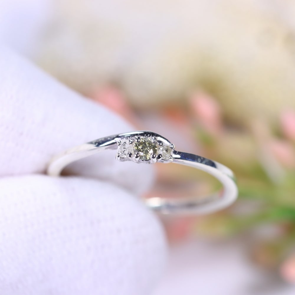 0.95g Natural Diamond Sterling Silver 925 Ring - Size US 5.5 - Total Diamond 0.08ct: Ksmith Jewels Global Welcome to our auction house, today auction brought to you by Ksmith Jewels Global based in Penang, Malaysia specialize in all kinds of opal, diamond and color gemstone both in ma