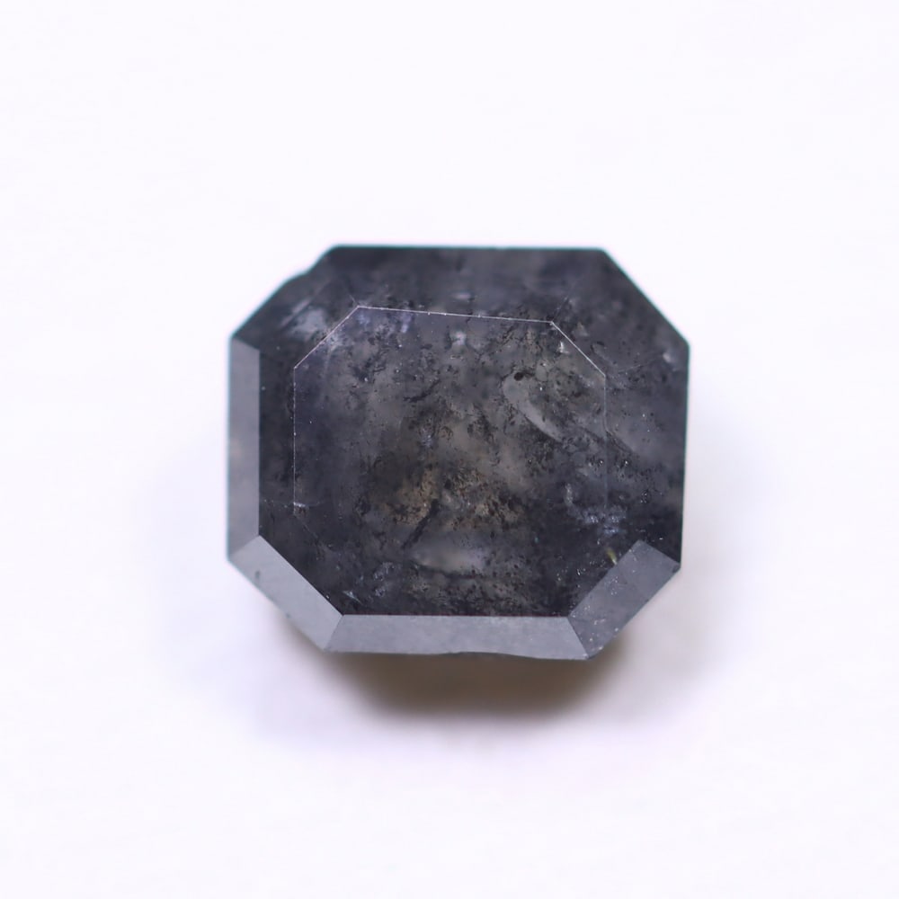 0.94ct Salt and Pepper Diamond 5.4x4.8mm - Natural Diamond, Loose Diamond: Ksmith Jewels Global Welcome to our auction house, today auction brought to you by Ksmith Jewels Global based in Penang, Malaysia specialize in all kinds of opal, diamond and color gemstone both in ma