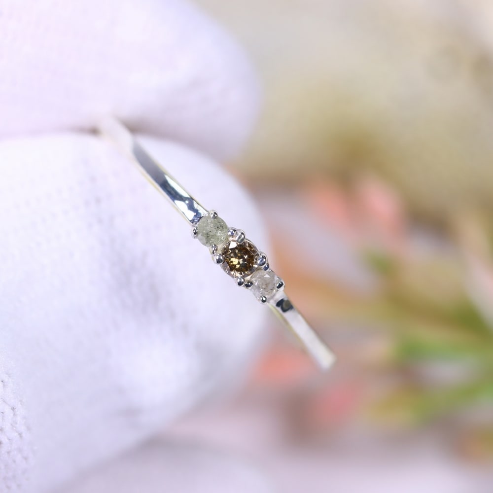 0.86g Natural Diamond Sterling Silver 925 Ring - Size US 6.25 - Total Diamond 0.09ct: Ksmith Jewels Global Welcome to our auction house, today auction brought to you by Ksmith Jewels Global based in Penang, Malaysia specialize in all kinds of opal, diamond and color gemstone both in ma