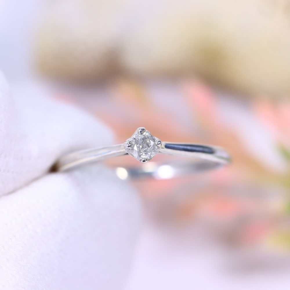 0.79g Natural Diamond Sterling Silver 925 Ring - Size US 4.5 - Total Diamond 0.08ct: Ksmith Jewels Global Welcome to our auction house, today auction brought to you by Ksmith Jewels Global based in Penang, Malaysia specialize in all kinds of opal, diamond and color gemstone both in ma