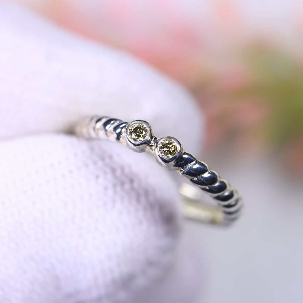 1.01g Natural Diamond Sterling Silver 925 Ring - Free Size - Total Diamond 0.04ct: Ksmith Jewels Global Welcome to our auction house, today auction brought to you by Ksmith Jewels Global based in Penang, Malaysia specialize in all kinds of opal, diamond and color gemstone both in ma