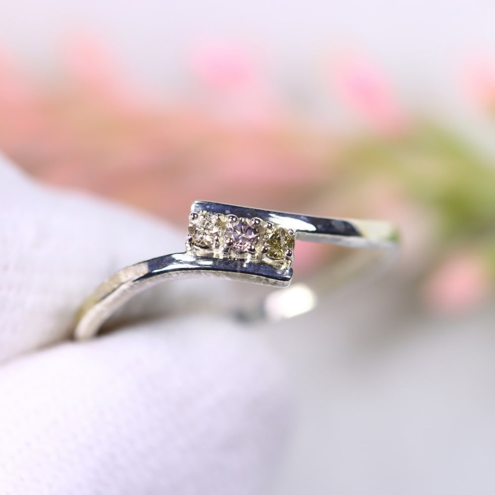 1.01g Natural Diamond Sterling Silver 925 Ring - Size US6.25 - Total Diamond 0.08ct, 573D: Ksmith Heritage Auctioneers Subject: Natural Diamond Ring (925)