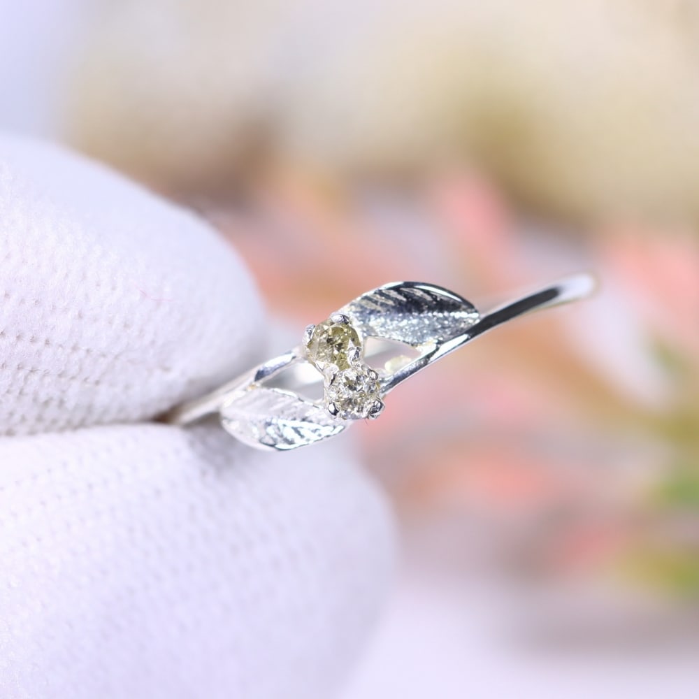 0.65g Natural Diamond Sterling Silver 925 Ring - Size US 5.5 - Total Diamond 0.06ct, 623D: Ksmith Heritage Auctioneers Subject: Natural Diamond Ring (925)