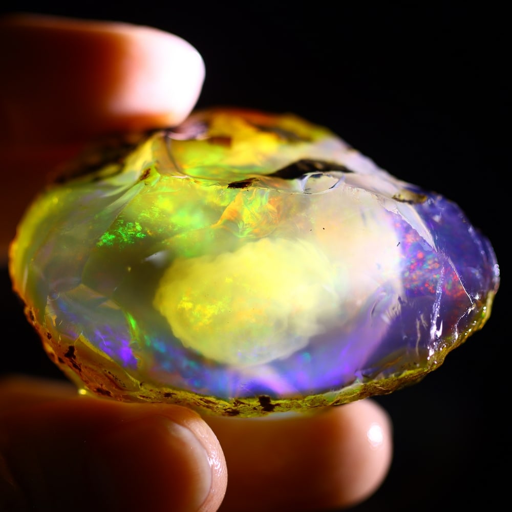 269.3cts Crystal Clear Phantom, Ethiopian Crystal Specimen Rough , 1010E: Ksmith Heritage Auctioneers Subject: Natural Ethiopian Crystal Rough Origin: Ethiopia Carat Weight: 269.3 cts Dimension: 54x39x30 mm Treatment: Unheated Type: Rough Specim