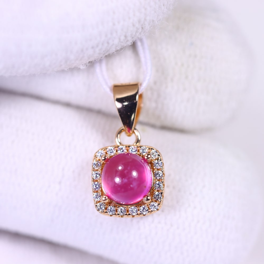 Ruby & Zircon Pendant - 925 Sterling Silver, 444B: Ksmith Heritage Auctioneers Subject: Natural Ruby & Zircon Origin: Thailand Carat Weight: 5.99ct Dimension: Gemstone 1.1-5.8mm Type: Pendant