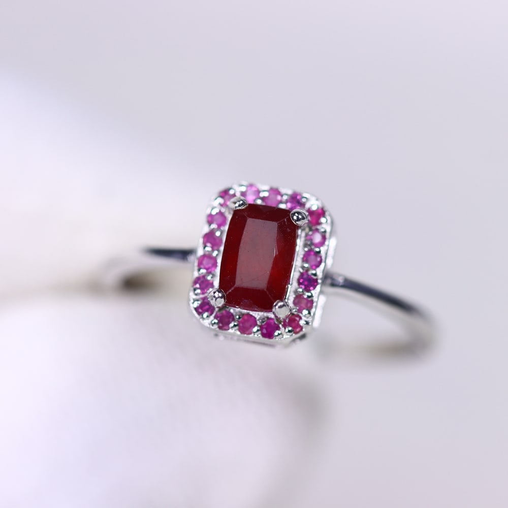 Ring Size US7.5 Ruby - 925 Sterling Silver , 11B: Ksmith Heritage Auctioneers Subject: Natural Ruby Origin: Thailand Carat Weight: 1.7g Dimension: Gemstone 4x6mm Type: Ring