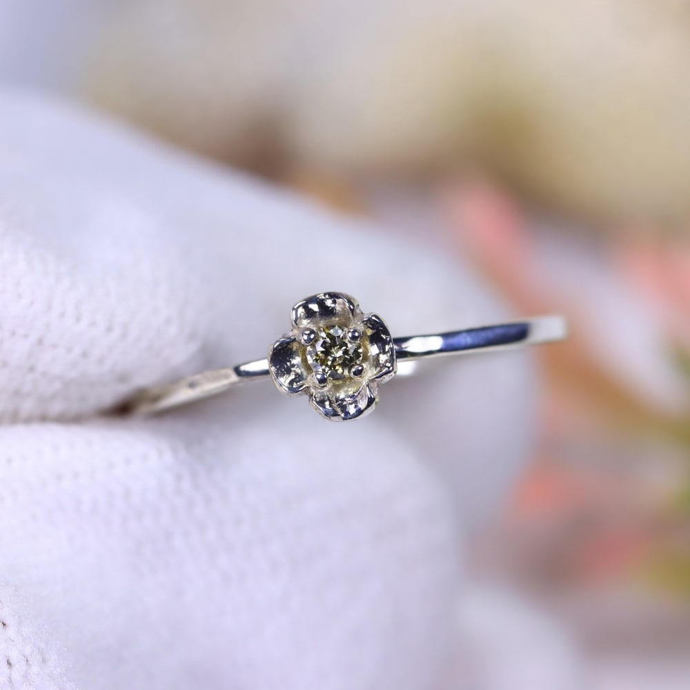 0.55g Natural Diamond Sterling Silver 925 Ring - Size US 5.5 - Total Diamond 0.04ct, 618D: Ksmith Heritage Auctioneers Subject: Natural Diamond Ring (925)