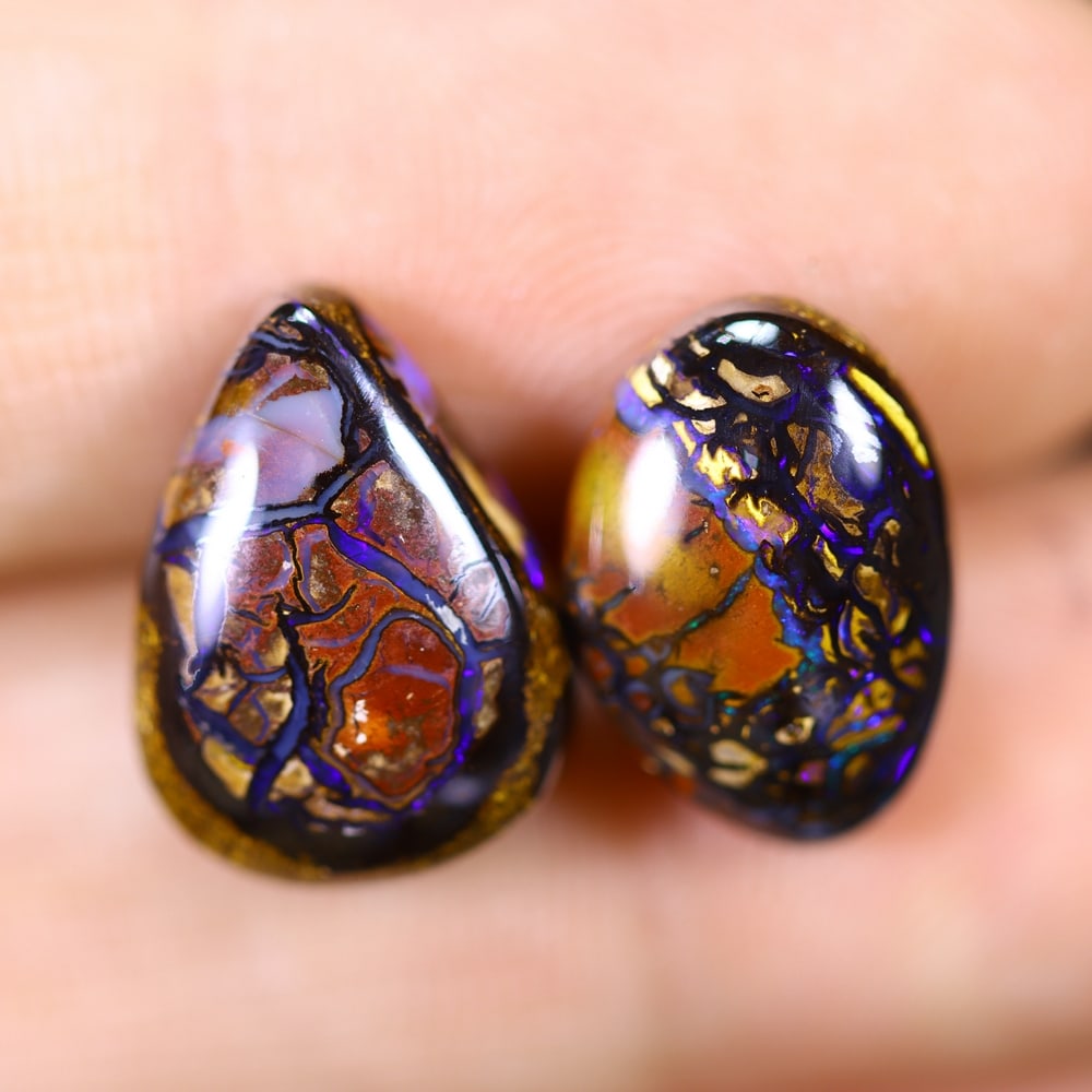 *10.22Ct Boulder Opal Set - Australian Opal , 1214E: Ksmith Heritage Auctioneers Subject: Natural Boulder Opal Origin: Australia Carat Weight: 10.22Ct Dimension: 13.5x9.4x4.1 mm Treatment: Natural Untreated Type: Cabochon, Polished