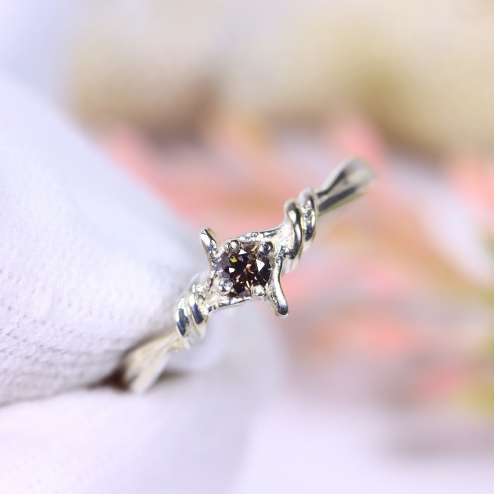 0.97g Natural Diamond Sterling Silver 925 Ring - Size US 6, 445D: Ksmith Heritage Auctioneers Subject: Natural Diamond Ring (925)