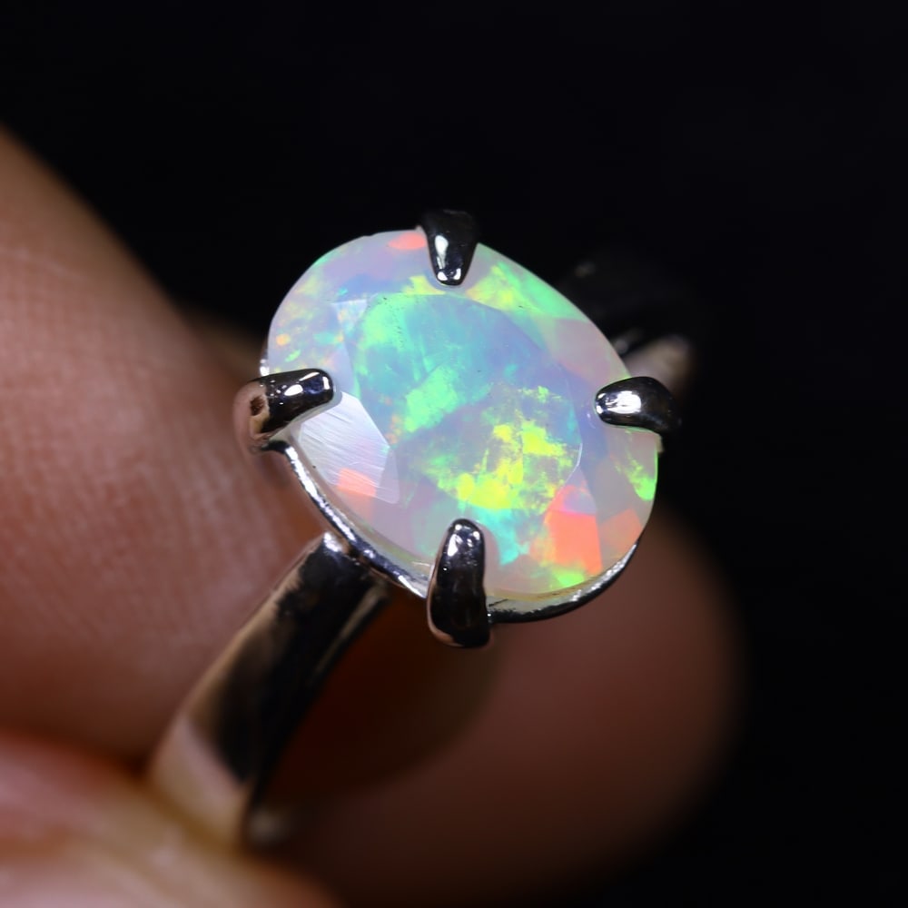 3.11g Natural Opal Stone Sterling Silver 925 Ring (Adjustable) , 1199E: Ksmith Heritage Auctioneers Subject: Natural Ethiopian Opal Ring (Silver 925) Origin: Ethiopia Ring Size : Free size, Adjustable (middle size at US 6) Stone Dimension: 11x8mm Treatmen