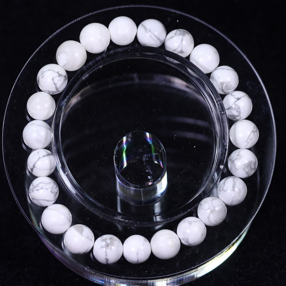 21.59g White Howlite Bracelet - Polished Beads , 1101E: Ksmith Heritage Auctioneers Subject: Natural White Howlite Carat Weight: 21.59g