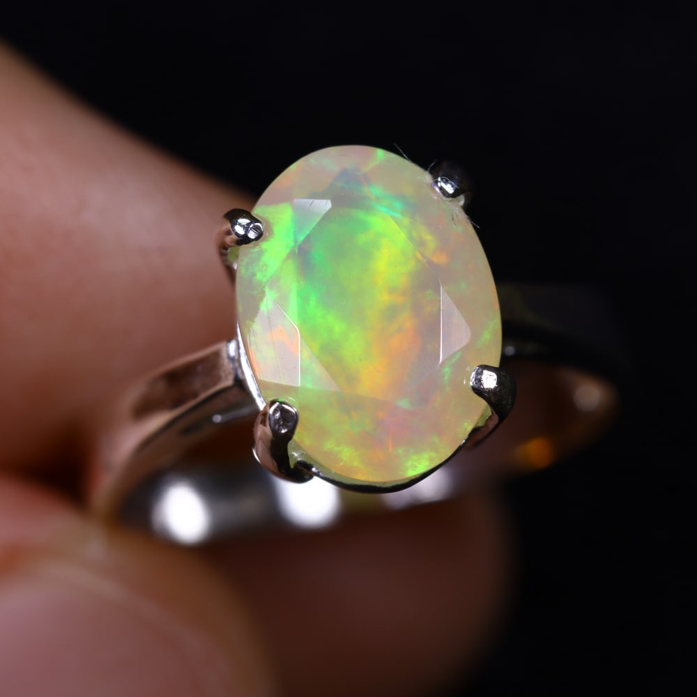 3.16g Natural Opal Stone Sterling Silver 925 Ring (Adjustable) , 827E: Ksmith Heritage Auctioneers Subject: Natural Ethiopian Opal Ring (Silver 925) Origin: Ethiopia Ring Size : Free size, Adjustable (middle size at US 6) Stone Dimension: 11x8mm Treatmen