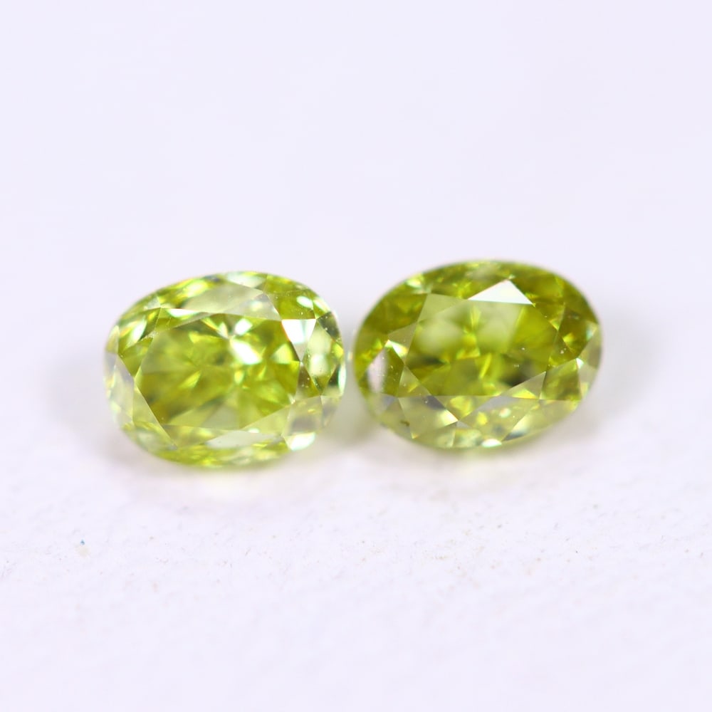 0.33Ct Fancy Diamond Set - Polished Faceted , 784E: Ksmith Heritage Auctioneers Subject: Natural Diamond Origin: Africa Carat Weight: 0.33Ct Dimension: 3.5x2.6x1.9 mm Treatment: Unheated Type: Faceted, Polished