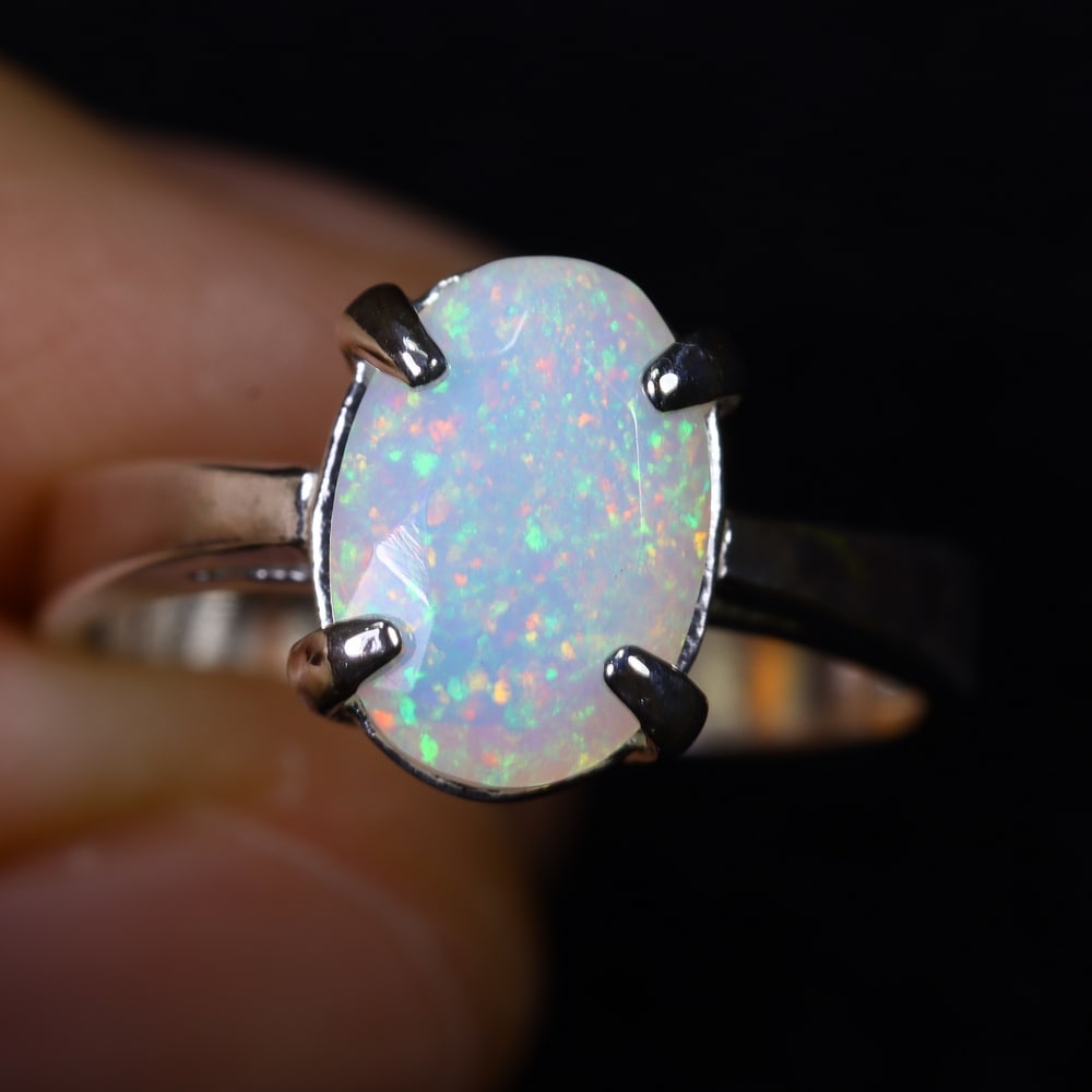 3.20g Natural Opal Stone Sterling Silver 925 Ring (Adjustable) , 737E: Ksmith Heritage Auctioneers Subject: Natural Ethiopian Opal Ring (Silver 925) Origin: Ethiopia Ring Size : Free size, Adjustable (middle size at US 6) Stone Dimension: 11x8mm Treatmen