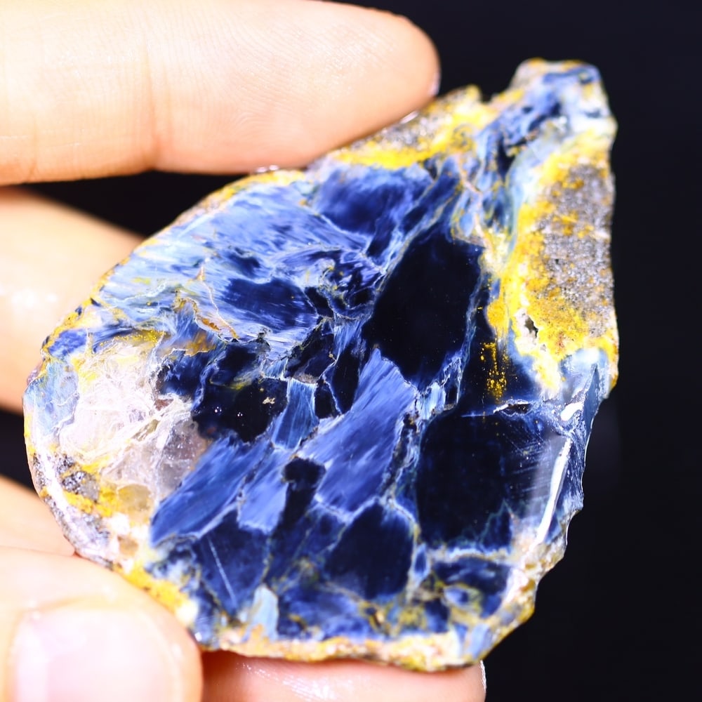 71.76Ct Pietersite Slab - Gemstone Crystal - Freeform Slice, 907B: Ksmith Heritage Auctioneers Subject: Natural Pietersite Origin: Namibia, South Africa Carat Weight: 71.76Ct Dimension: 52.6 x 44.4 x 4.5 mm Treatment: Natural Untreated Shape: