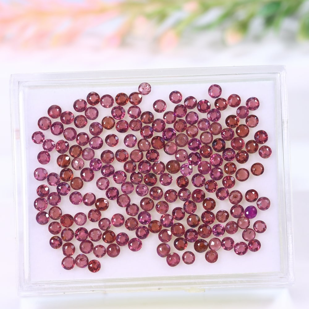 *13.40Ct Calibrated 2.3mm Red Ruby - Polished Faceted , 869B: Ksmith Heritage Auctioneers Subject: Natural Ruby Origin: Burma Carat Weight: 13.40Ct Dimension: 2.3x2.2x1.4 mm Treatment: Heated Type: Faceted, Polished