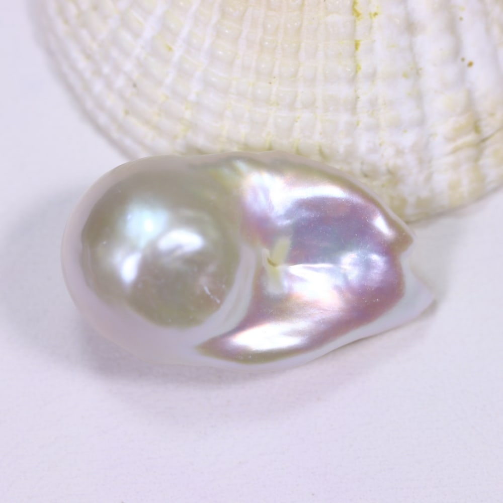 22.62Ct Freshwater Keshi Pearl - No Hole Drill - Approx 24x14x12mm , 816E (1 of 4)