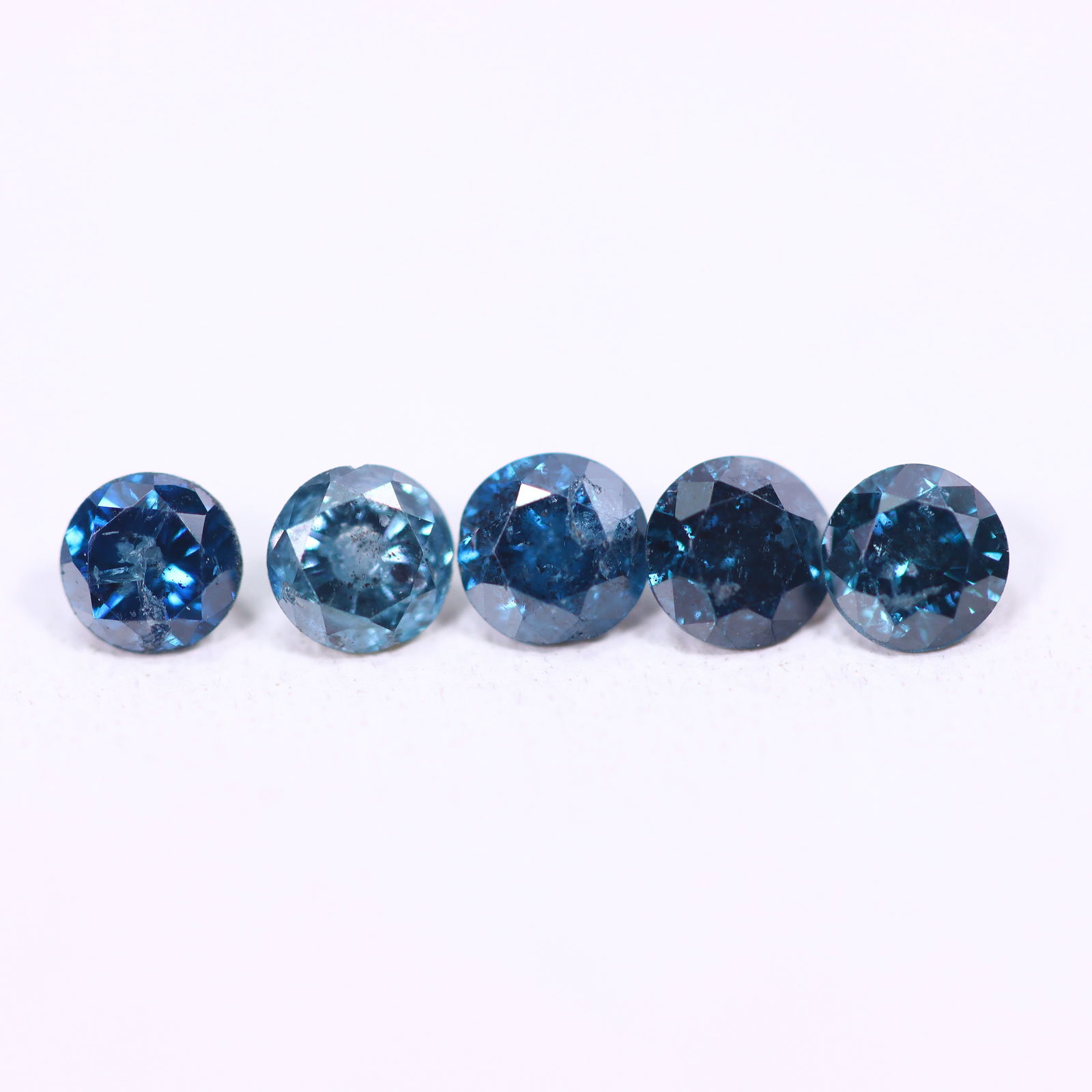 0.45ct 5pcs Blue Round Diamond 2.8mm - Natural Diamond, Loose Diamond, 574DD: Ksmith Heritage Auctioneers Subject: Natural Diamond Origin: Africa Treatment: HPHT