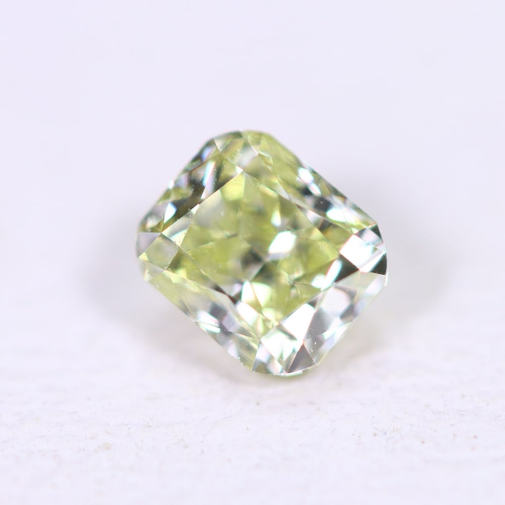 0.30Ct Fancy Diamond - Polished Faceted , 787E: Ksmith Heritage Auctioneers Subject: Natural Diamond Origin: Africa Carat Weight: 0.30Ct Dimension: 3.9x3.3x2.5 mm Treatment: Unheated Type: Faceted, Polished