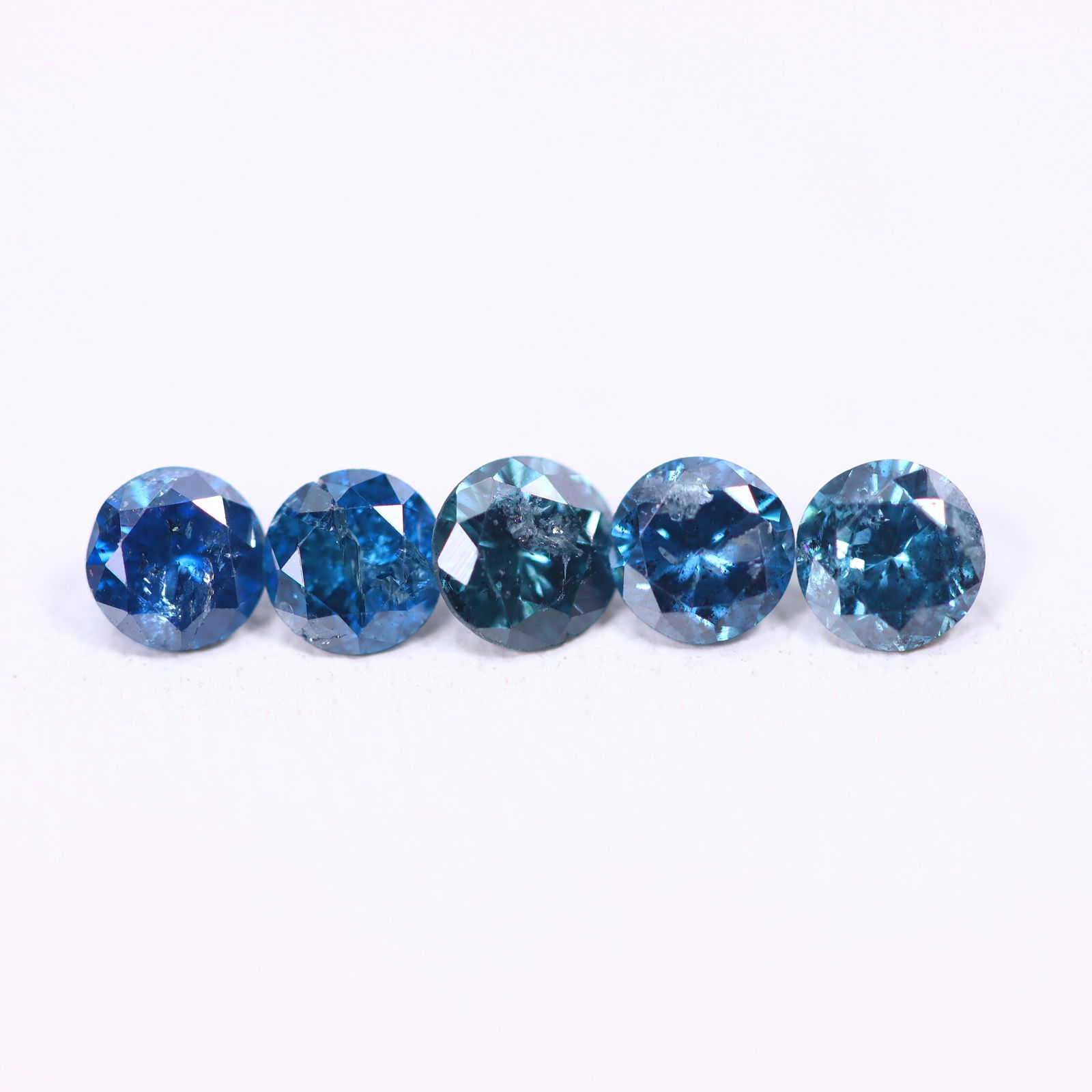 0.45ct 5pcs Blue Round Diamond 2.8mm - Natural Diamond, Loose Diamond, 550DD: Ksmith Heritage Auctioneers Subject: Natural Diamond Origin: Africa Treatment: HPHT