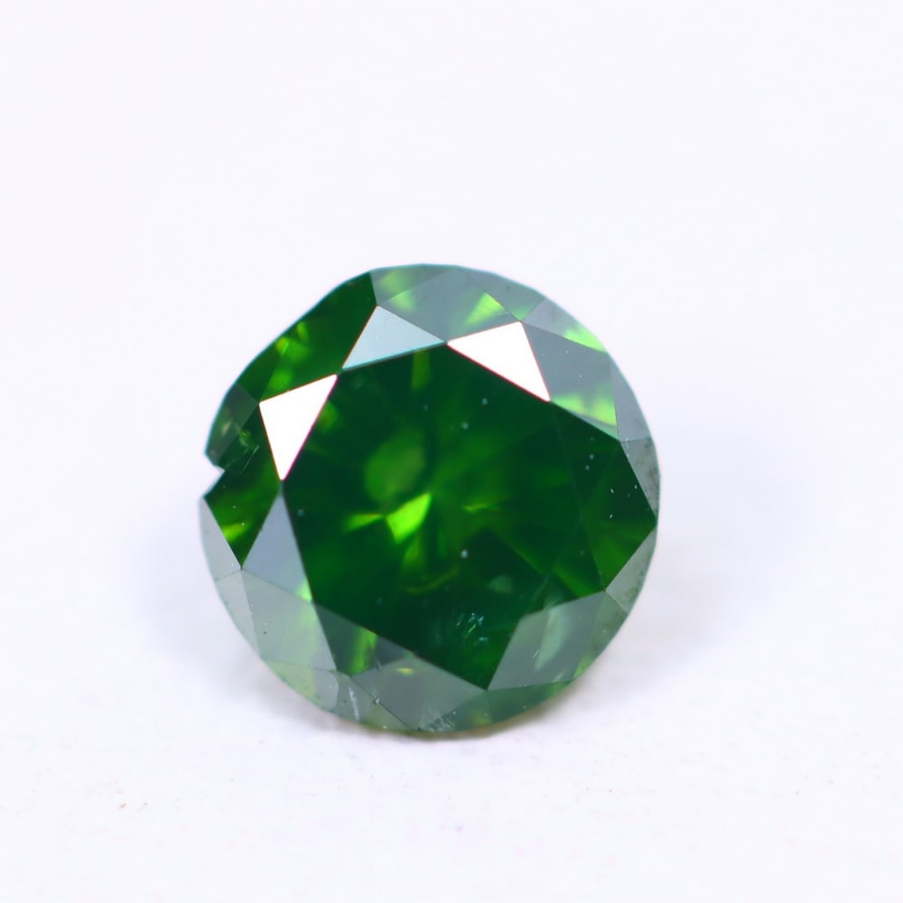 0.39ct Green Diamond 4.6mm - Natural Diamond, Loose Diamond, 946D: Ksmith Heritage Auctioneers Subject: Natural Diamond Origin: Africa Treatment: HPHT