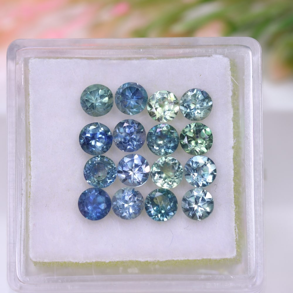 *3.57Ct 16pcs Australian Blue Sapphire Calibrated 3.6mm Set - Polished Faceted , 491E: Ksmith Heritage Auctioneers Subject: Natural Sapphire (Without box) Origin: Australia Treatment: Heated Shape: Round Type: Faceted, Diamond Cut