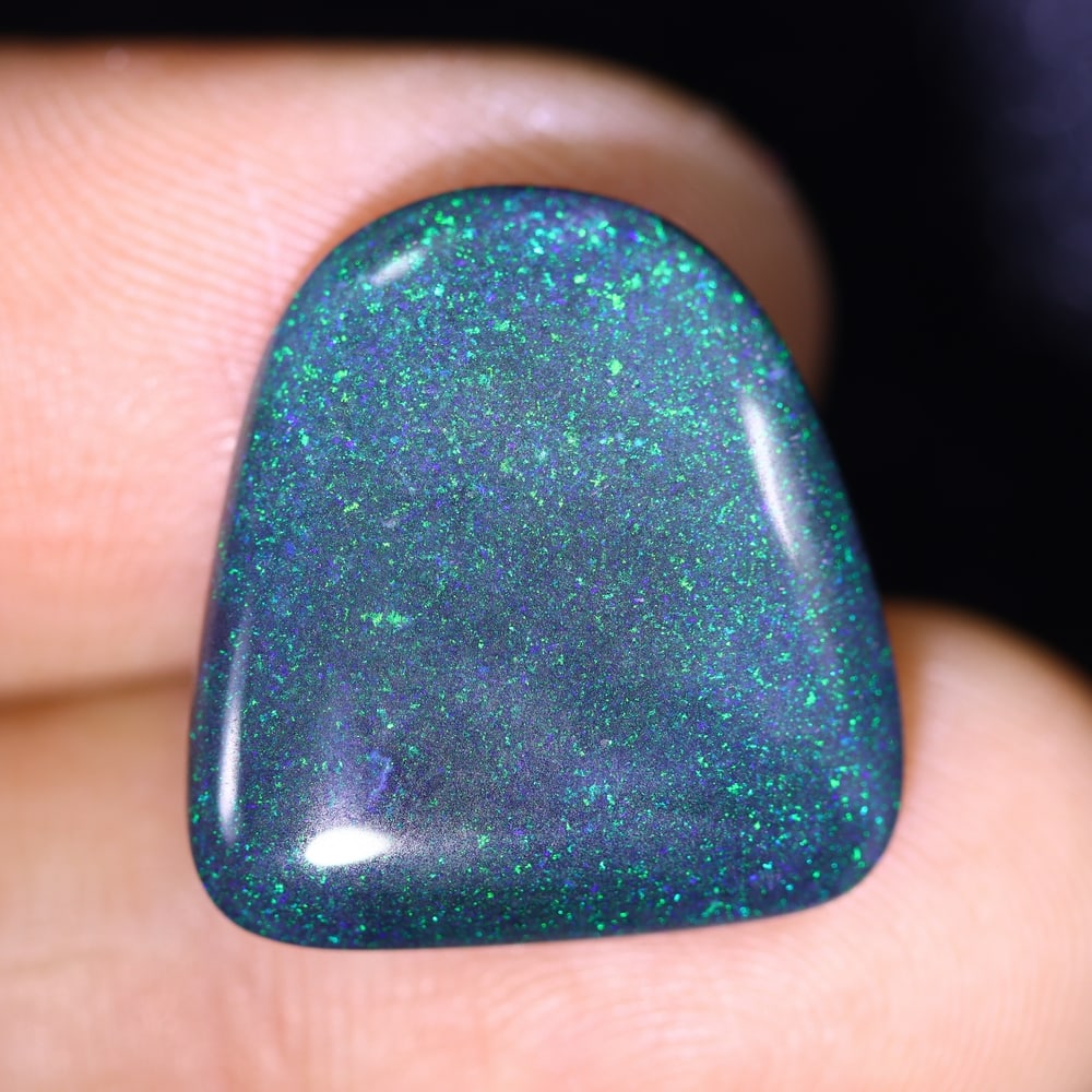 6.84Ct Matrix Andamooka Opal - Australian Opal , 435E: Ksmith Heritage Auctioneers Subject: Natural Andamooka Opal Origin: Australia Carat Weight: 6.84Ct Dimension: 17.6x16.7x3.4 mm Treatment: Sugar Treated Type: Cabochon, Pol