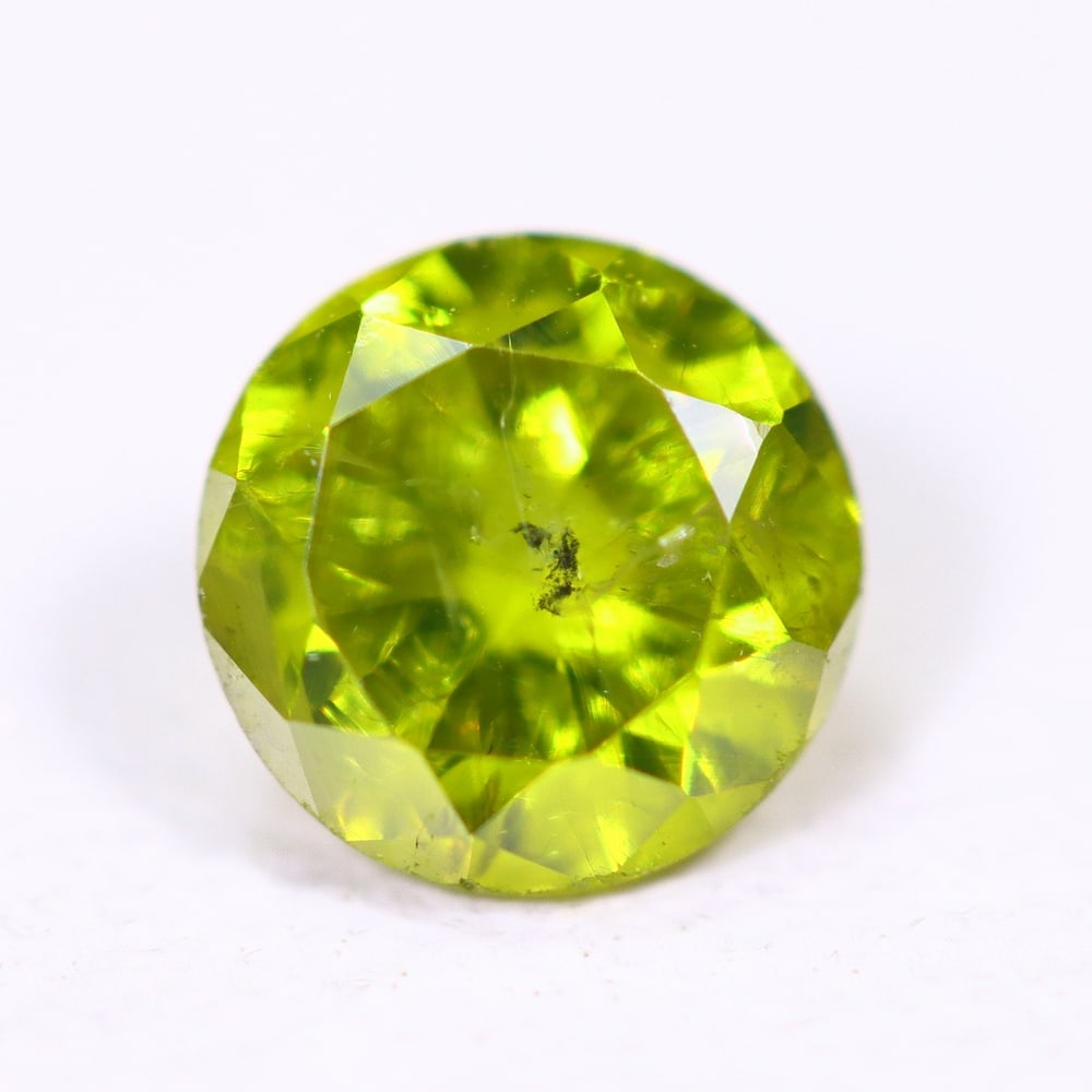 0.39ct Yellow Round Diamond 4.5mm - Natural Diamond, Loose Diamond, 60DD: Ksmith Heritage Auctioneers Subject: Natural Diamond Origin: Africa Treatment: HPHT