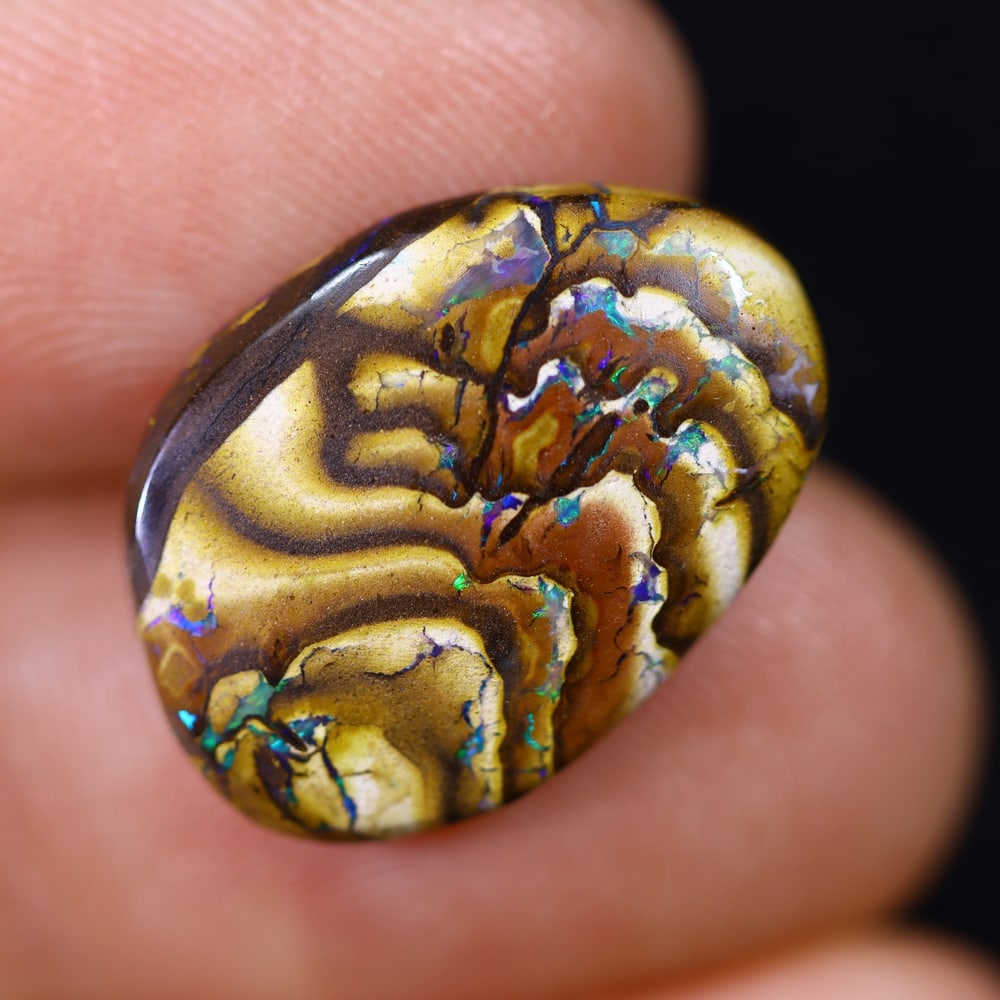 *6.68Ct Yowah Boulder Opal - Australian Opal , 486E: Ksmith Heritage Auctioneers Subject: Natural Yowah Boulder Opal Origin: Australia Carat Weight: 6.68Ct Dimension: 18.3x13.1x4.1 mm Treatment: Natural Untreated Type: Caboc