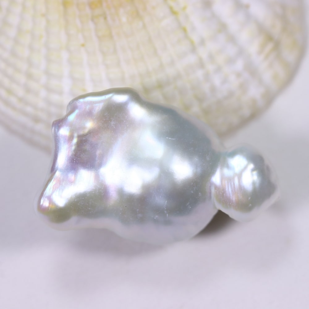 26.09Ct Freshwater Keshi Pearl - No Hole Drill - Approx 24x15x12mm , 425E (1 of 4)