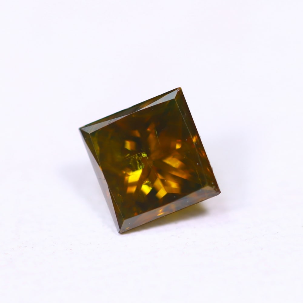 0.39ct Champagne Red Princess Cut Diamond 4.1x4.0mm - Natural Diamond, Loose Diamond, 549D: Ksmith Heritage Auctioneers Subject: Natural Diamond Origin: Africa Treatment: Unheated