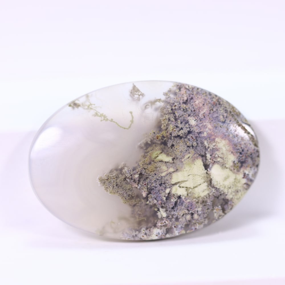 26.81Ct Moss Agate Cabochon - Polished - 32x22mm Approx , 520E: Ksmith Heritage Auctioneers Subject: Natural Agate Origin: Asia Treatment: Natural Untreated Type: Cabochon, Polished