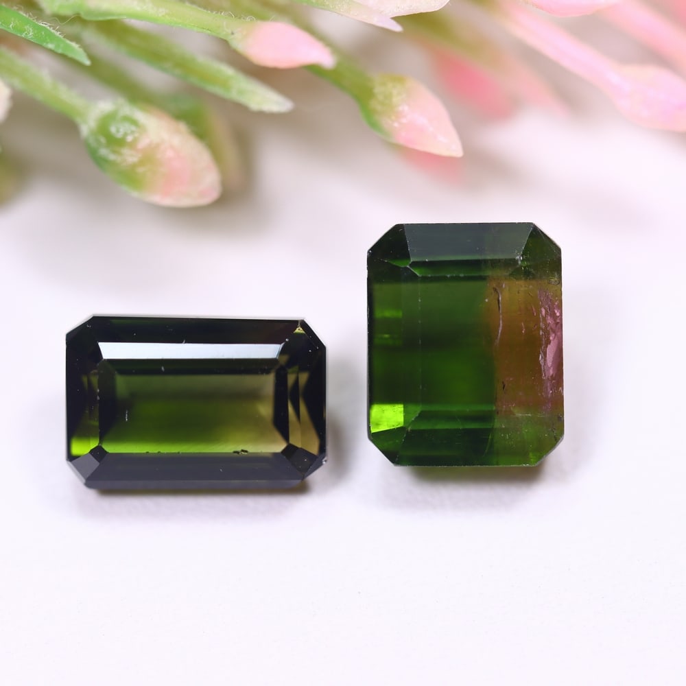 7.36cts Natural Watermelon Tourmaline Set - Bi-Colour Faceted Cut , 636E: Ksmith Heritage Auctioneers Subject: Natural Tourmaline Origin: Africa Carat Weight: 7.36 cts Dimension: 9x7.3x6.2 mm Type: Faceted, Polished
