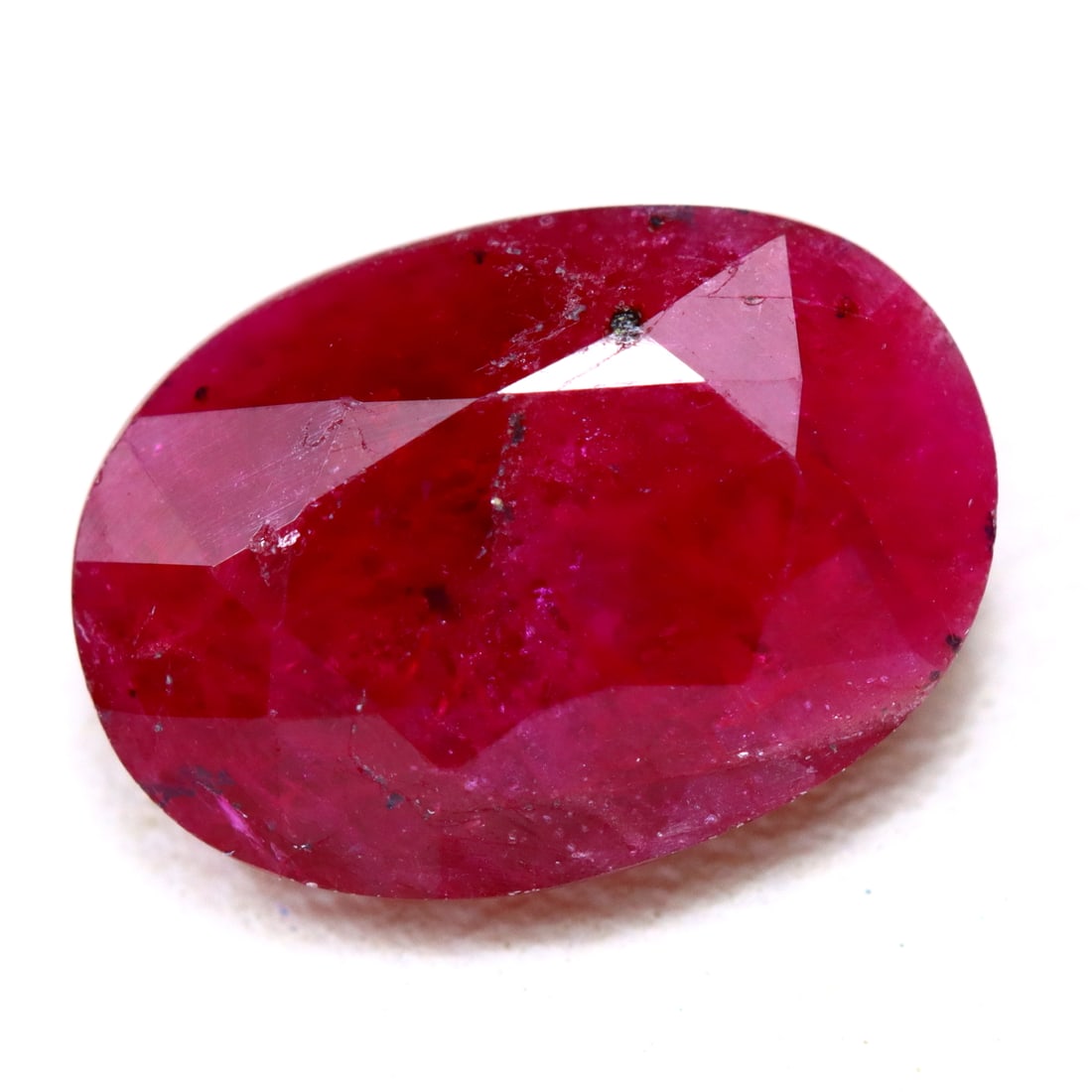 2.25Ct Natural Winza Heated Ruby Top Red Oval Cut OT7065, 831A: Ksmith Jewels Global Welcome to our auction house, today auction brought to you by Ksmith Jewels Global based in Penang, Malaysia specialize in all kinds of opal and color gemstone both in manufacturi