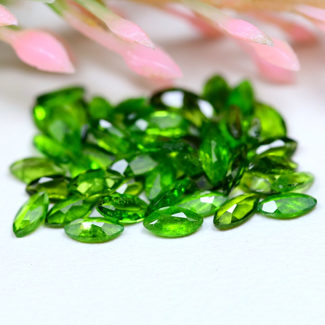 4x2MM Chrome Diopside 3.83Ct Marquise Cut Natural Green Diopside in Lot for Jewerly Making, 823B: Ksmith Jewels Global Welcome to our auction house, today auction brought to you by Ksmith Jewels Global based in Penang, Malaysia specialize in all kinds of opal and color gemstone both in manufacturi