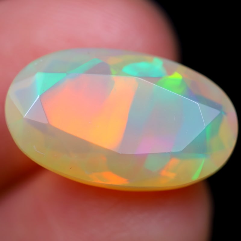 4.25Ct Natural Flashy Rainbow Ethiopian Welo Opal, 850B: Ksmith Jewels Global Welcome to our auction house, today auction brought to you by Ksmith Jewels Global based in Penang, Malaysia specialize in all kinds of opal and color gemstone both in manufacturi