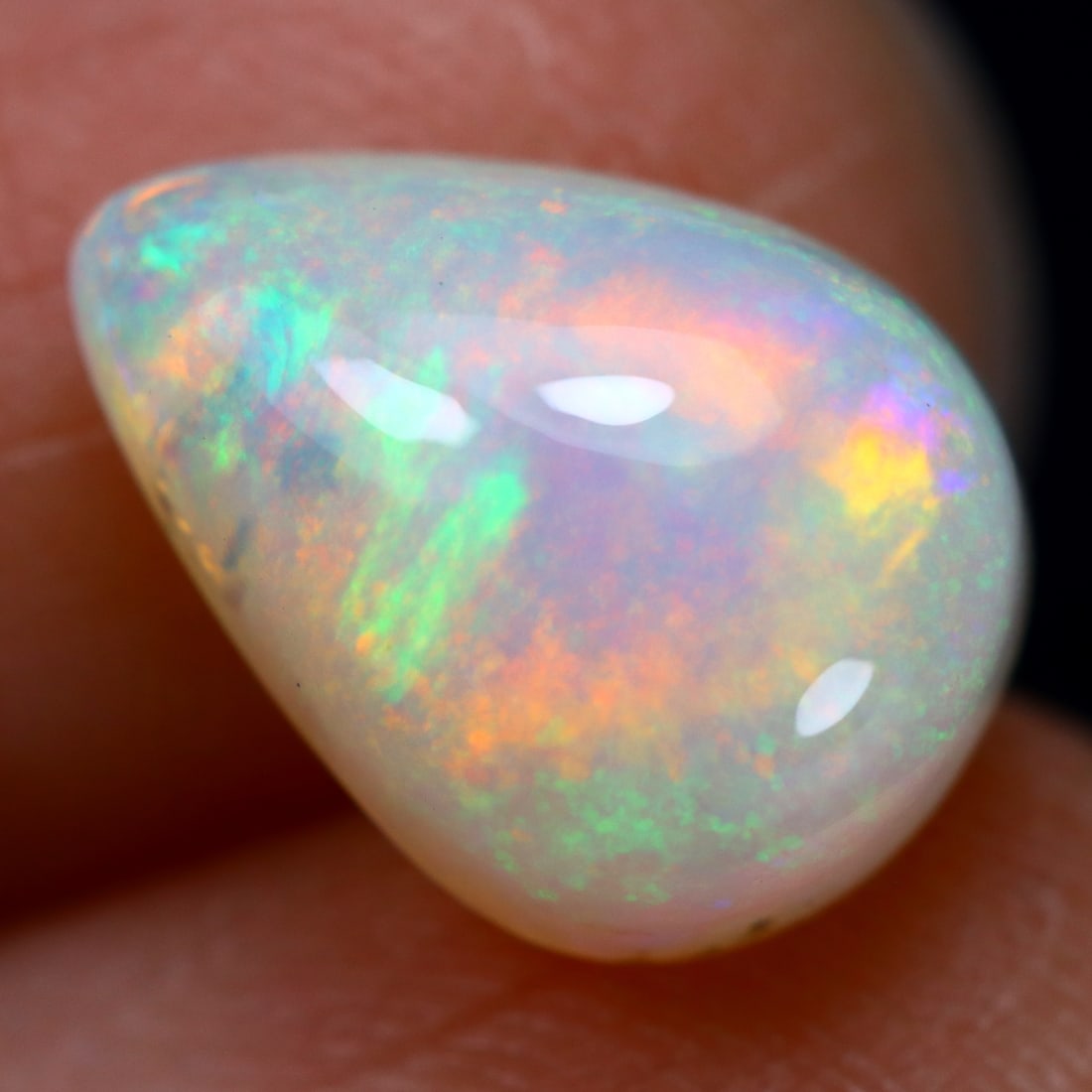2.07Ct Natural Flashy Rainbow Ethiopian Welo Opal, 542B: Ksmith Jewels Global Welcome to our auction house, today auction brought to you by Ksmith Jewels Global based in Penang, Malaysia specialize in all kinds of opal and color gemstone both in manufacturi