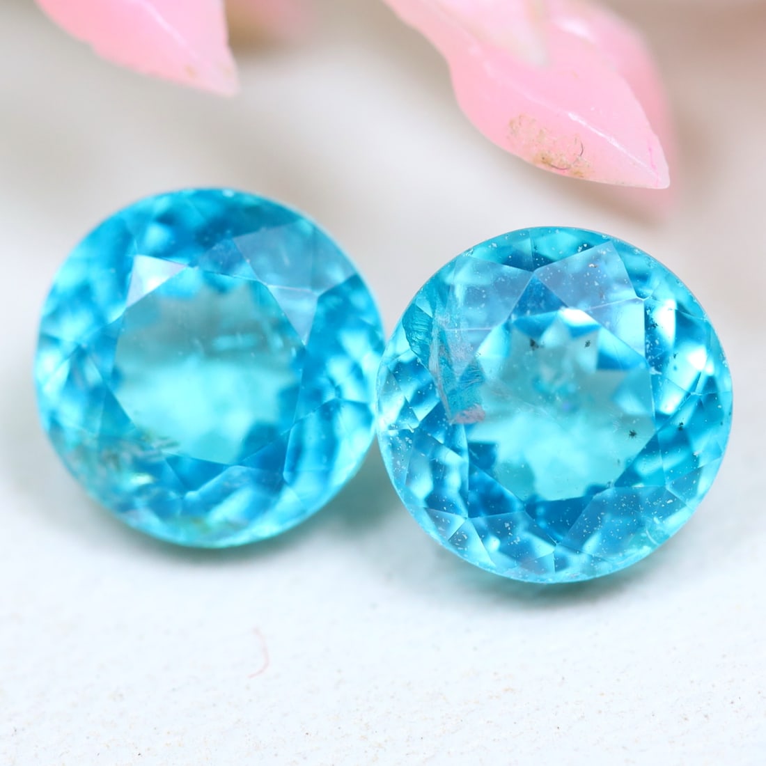 Apatite 2.08Ct Natural Unheated Blue Apatite Madagascar For Jewelry Making, 1196A: Ksmith Jewels Global Welcome to our auction house, today auction brought to you by Ksmith Jewels Global based in Penang, Malaysia specialize in all kinds of opal and color gemstone both in manufacturi