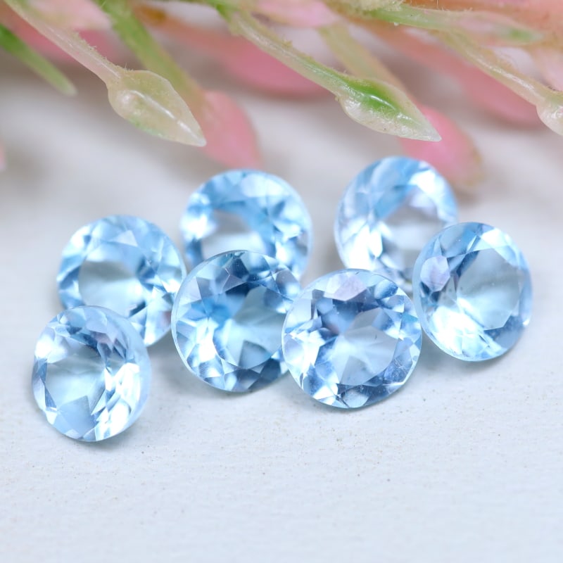 4.29Ct Natural Sky Blue Topaz Gemstone - Brazil Topaz - Round Gemstone LOT, 1111B: Ksmith Jewels Global Welcome to our auction house, today auction brought to you by Ksmith Jewels Global based in Penang, Malaysia specialize in all kinds of opal and color gemstone both in manufacturi