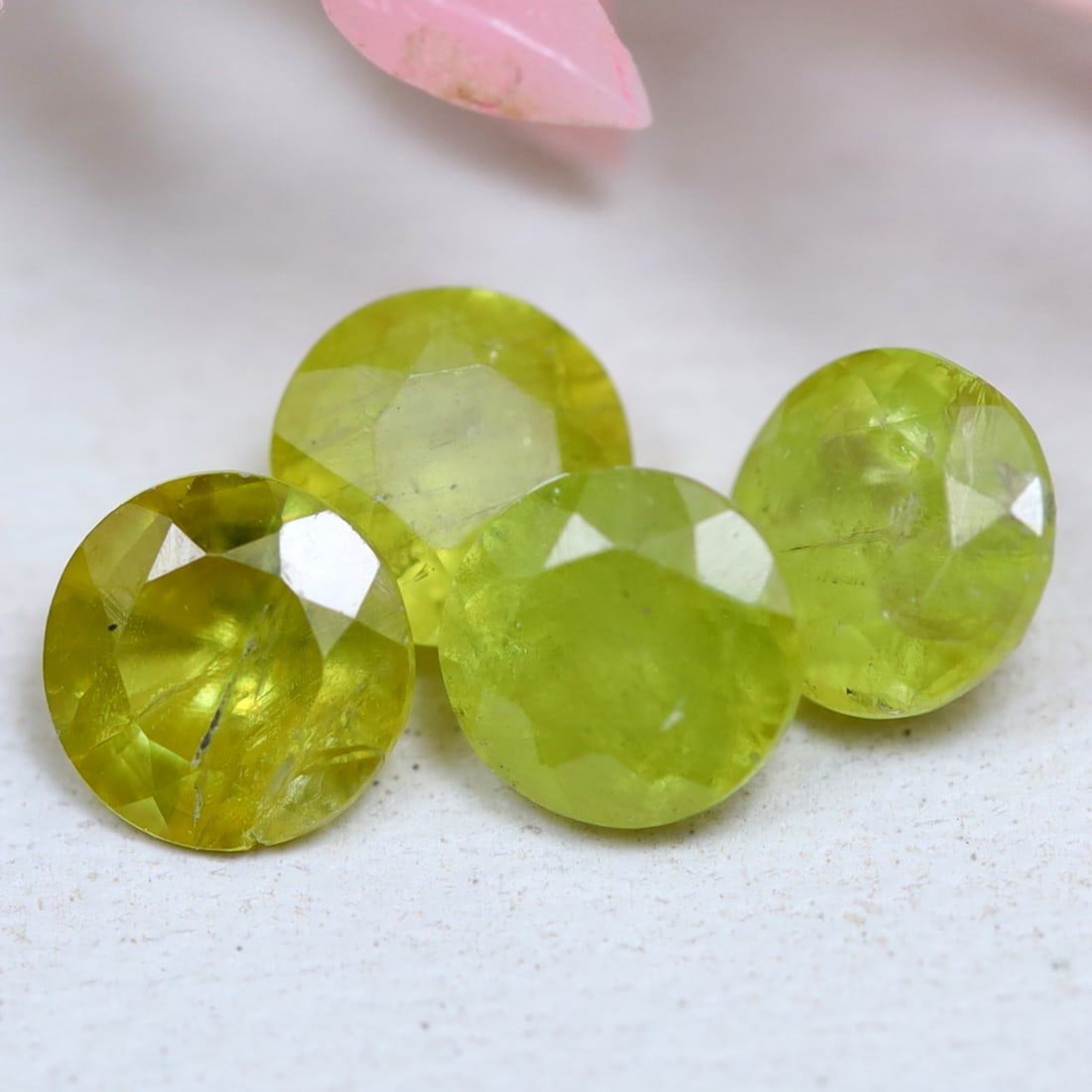 Sphene 1.20Ct Natural Round Cut Unheated Yellowish Green Sphene Lot, 48MZ: Ksmith Jewels Global Welcome to our auction house, today auction brought to you by Ksmith Jewels Global based in Penang, Malaysia specialize in all kinds of opal and color gemstone both in manufacturi