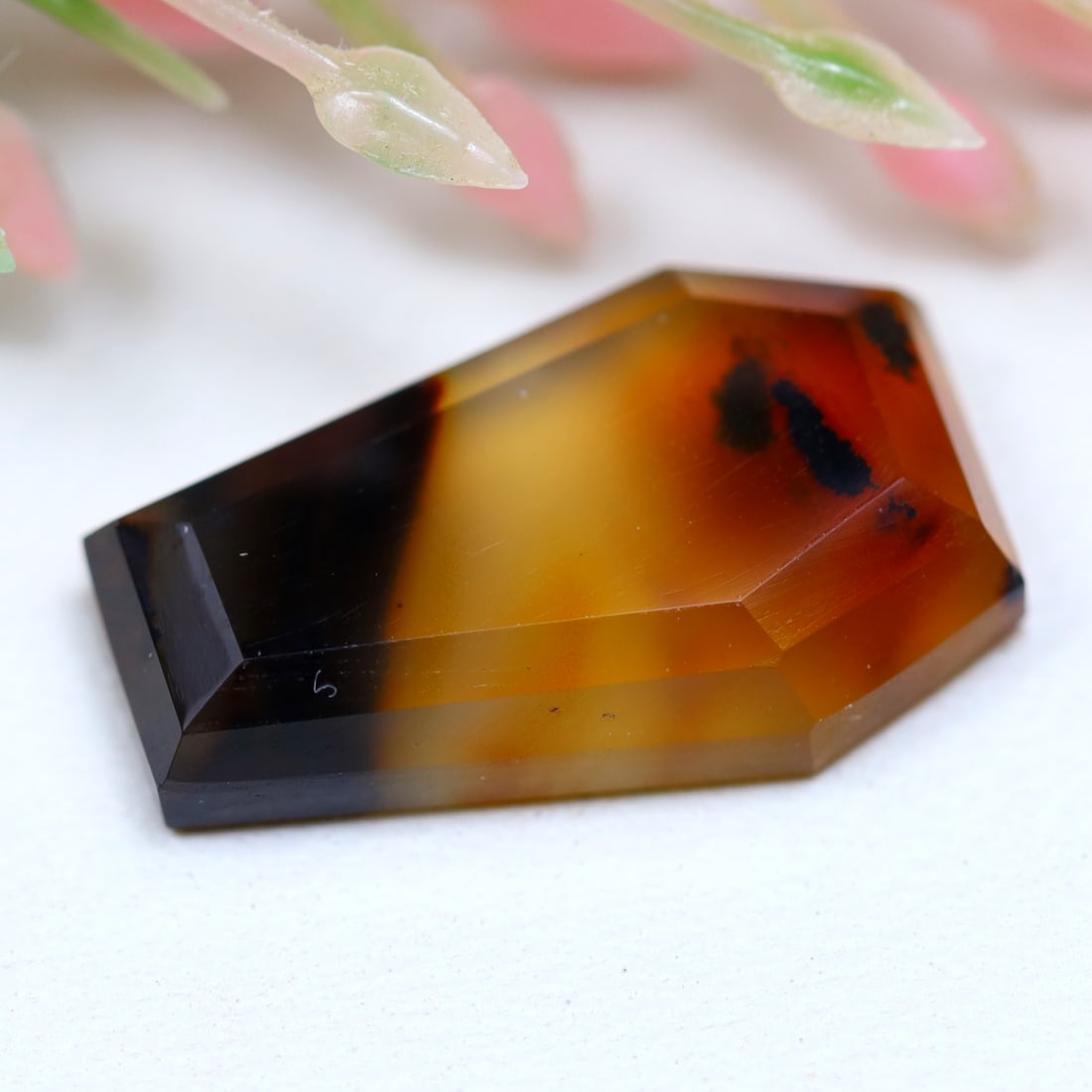 Agate 5.73Ct Step Cut Natural Untreated Montana Agate, 1189MZ: Ksmith Jewels Global Welcome to our auction house, today auction brought to you by Ksmith Jewels Global based in Penang, Malaysia specialize in all kinds of opal and color gemstone both in manufacturi
