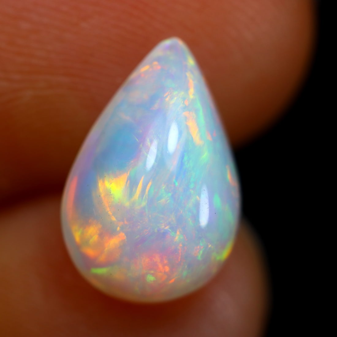 2.0Ct Natural Flashy Rainbow Ethiopian Welo Opal, 828B: Ksmith Jewels Global Welcome to our auction house, today auction brought to you by Ksmith Jewels Global based in Penang, Malaysia specialize in all kinds of opal and color gemstone both in manufacturi