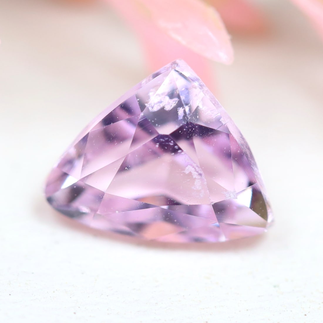 VVS Kunzite 1.69Ct Natural Brazil Pink Kunzite Gemstone, 201B: Ksmith Jewels Global Welcome to our auction house, today auction brought to you by Ksmith Jewels Global based in Penang, Malaysia specialize in all kinds of opal and color gemstone both in manufacturi