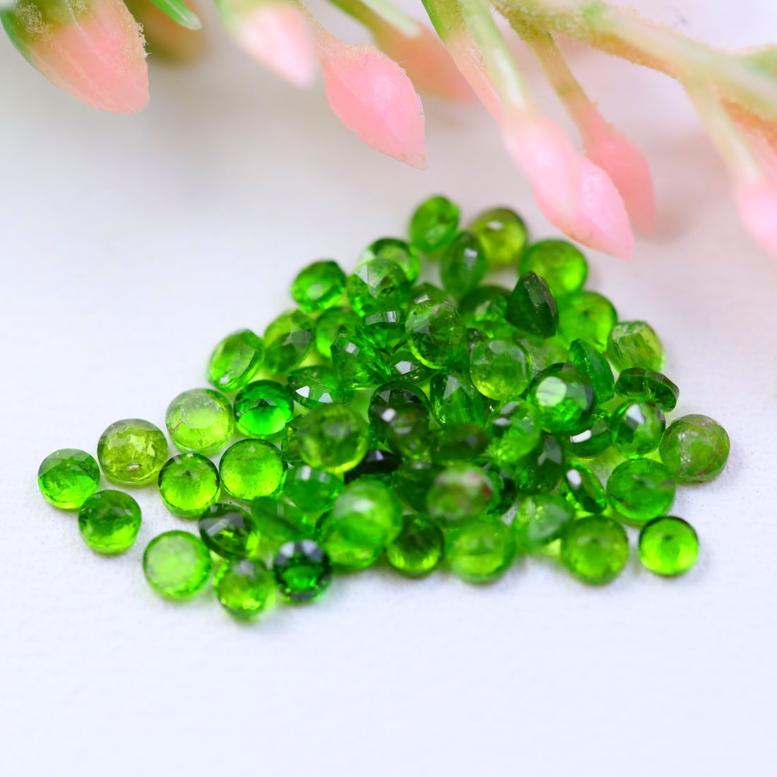 2MM 3.72Ct Group of Oval Natural Green Peridot Gemstone - Round Gemstone (OT6664), 553A: Ksmith Jewels Global Welcome to our auction house, today auction brought to you by Ksmith Jewels Global based in Penang, Malaysia specialize in all kinds of opal and color gemstone both in manufacturi