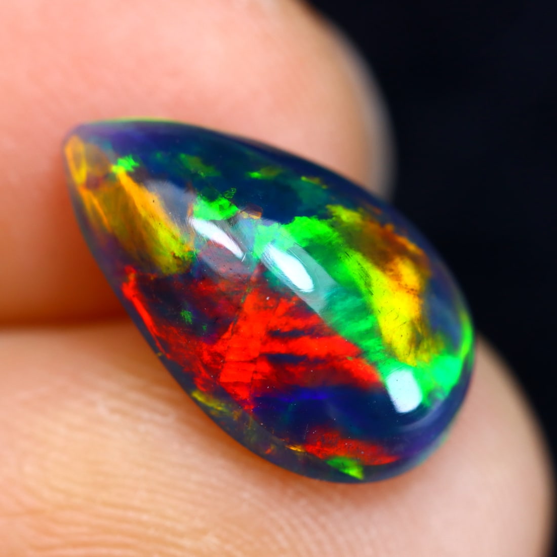 1.99Ct Natural Flashy Rainbow Smoked Ethiopian Welo Opal, 820B: Ksmith Jewels Global Welcome to our auction house, today auction brought to you by Ksmith Jewels Global based in Penang, Malaysia specialize in all kinds of opal and color gemstone both in manufacturi