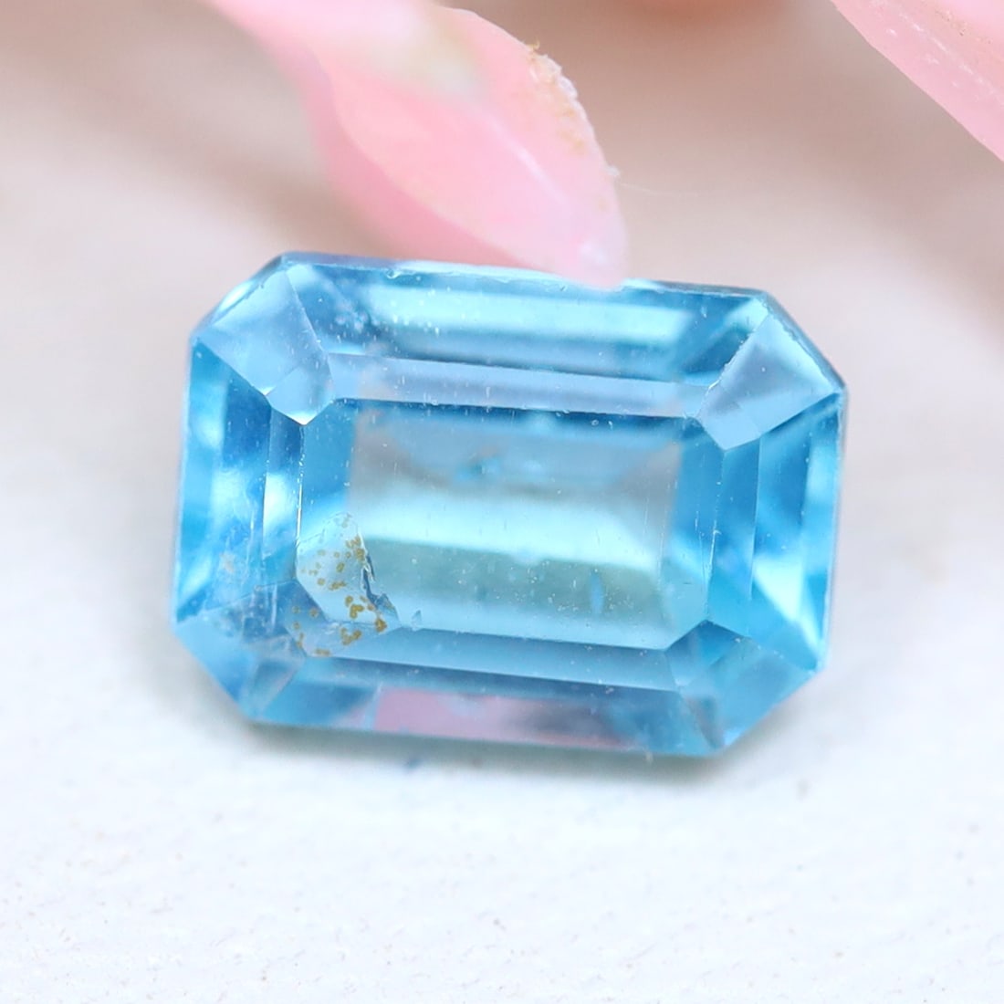 Apatite 0.91Ct Natural Unheated Blue Apatite Madagascar For Jewelry Making, 37MZ: Ksmith Jewels Global Welcome to our auction house, today auction brought to you by Ksmith Jewels Global based in Penang, Malaysia specialize in all kinds of opal and color gemstone both in manufacturi