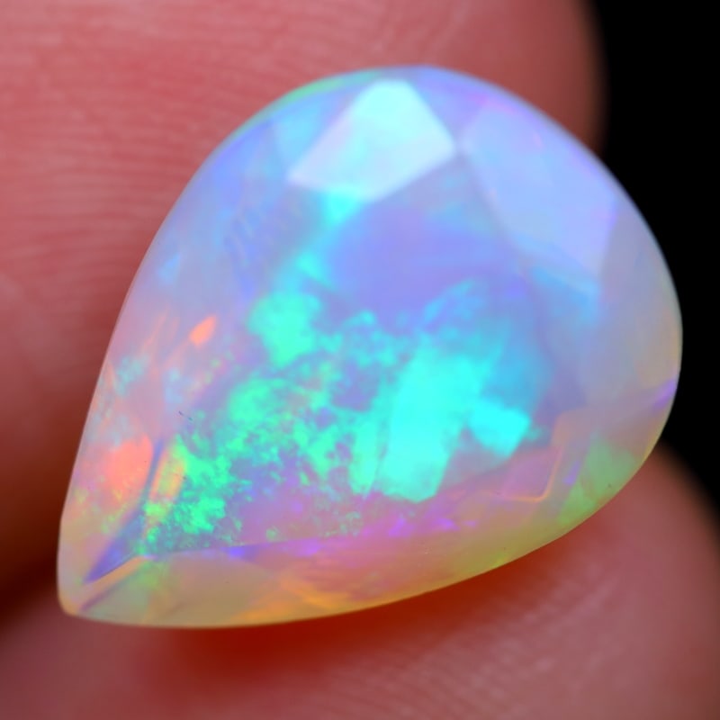 3.39Ct Natural Flashy Rainbow Ethiopian Welo Opal, 860B: Ksmith Jewels Global Welcome to our auction house, today auction brought to you by Ksmith Jewels Global based in Penang, Malaysia specialize in all kinds of opal and color gemstone both in manufacturi