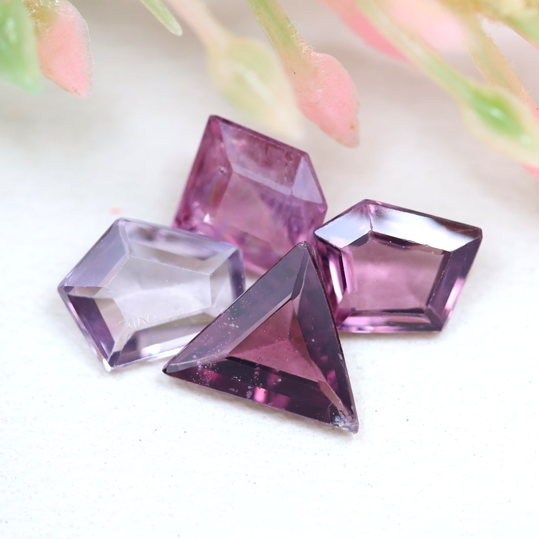 2.09Ct Natural 4PCS AAA++ Color Spinel Mogok Natural Gemstones Fancy Cut, 688MZ: Ksmith Jewels Global Welcome to our auction house, today auction brought to you by Ksmith Jewels Global based in Penang, Malaysia specialize in all kinds of opal and color gemstone both in manufacturi